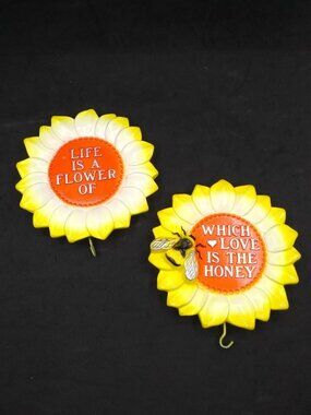 VTG 1981 Miller studio 2 Kitschy Chalkware Wall Hanging Sunflowers & Bee W/Hooks